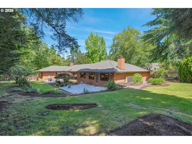 21 WESTMINSTER Dr, Lake Oswego, OR 97034