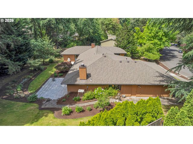 21 WESTMINSTER Dr, Lake Oswego, OR 97034
