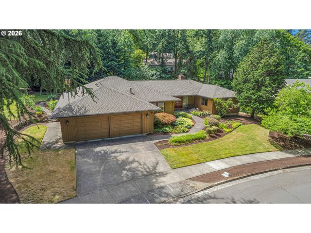 21 WESTMINSTER Dr, Lake Oswego, OR 97034