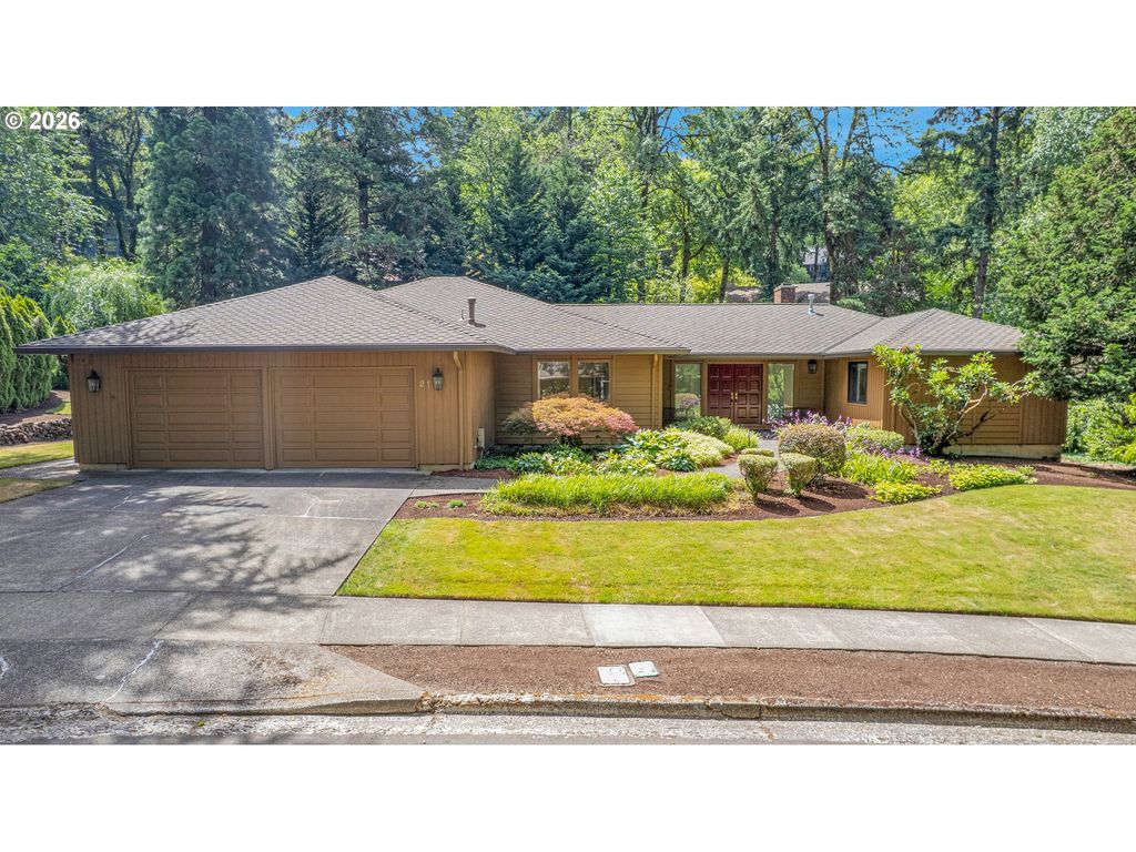 21 WESTMINSTER Dr, Lake Oswego, OR 97034
