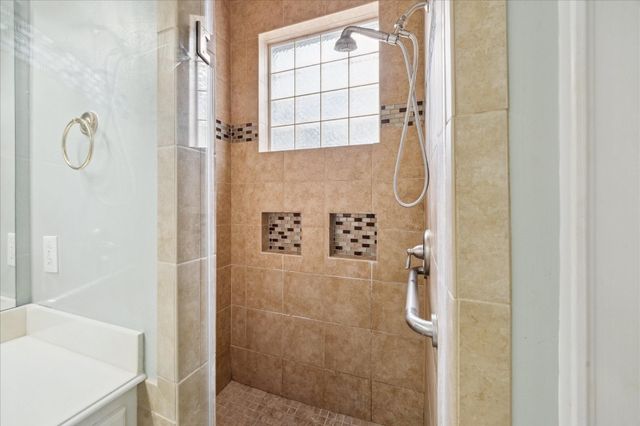 3030 Eastside Street, Houston, TX 77098