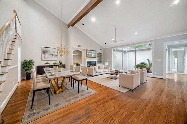 3030 Eastside Street, Houston, TX 77098