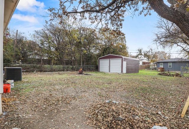 5800 Truman Drive, Fort Worth, TX 76112