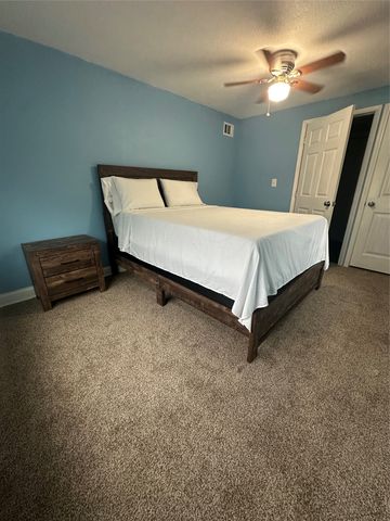 5800 Truman Drive, Fort Worth, TX 76112