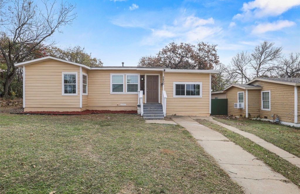 5800 Truman Drive, Fort Worth, TX 76112