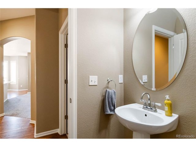 6525 S Newcastle Way, Aurora, CO 80016