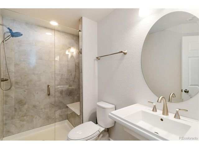 6525 S Newcastle Way, Aurora, CO 80016