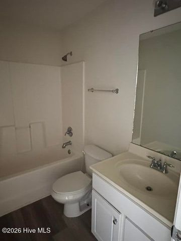 4145 Dudleys Grant Drive E, Winterville, NC 28590