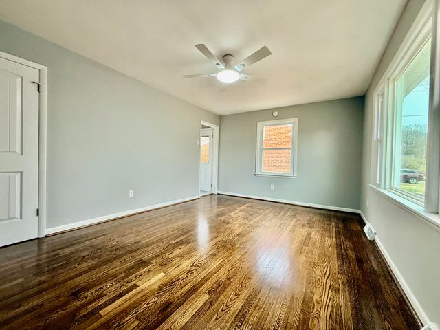 3432 Manassas DR, Roanoke, VA 24018