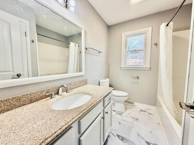 3432 Manassas DR, Roanoke, VA 24018