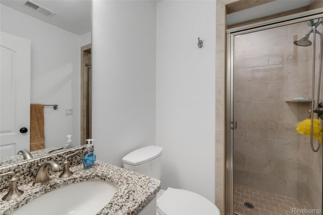 2761 Plum Creek Drive, Oakland Charter Township, MI 48363