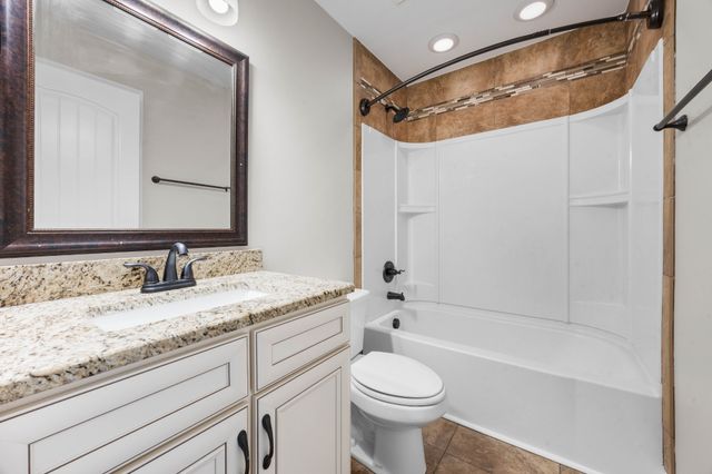 1789 Double R Blvd, Clarksville, TN 37042