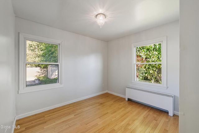 1 Winston Place, Colonie, NY 12205