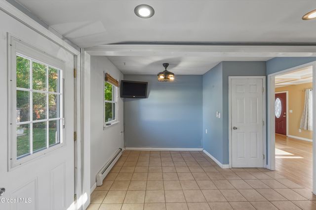 1 Winston Place, Colonie, NY 12205