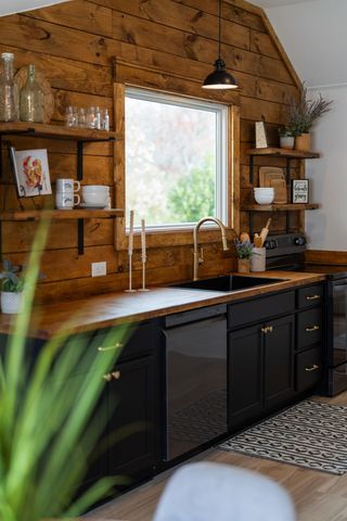 28 JONES CREEK RD, Arrington, VA 22922