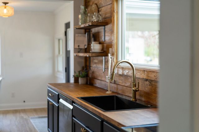 28 JONES CREEK RD, Arrington, VA 22922