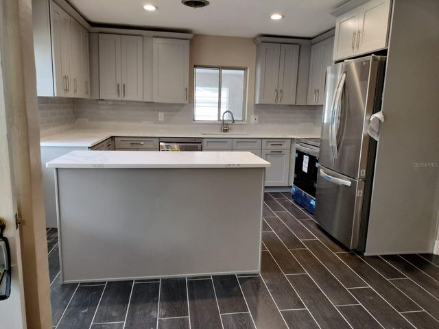 3246 NE 7TH LANE, Ocala, FL 34470