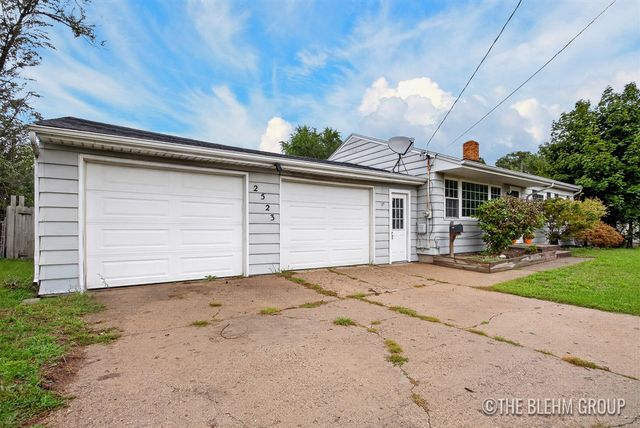 2523 44th Street, Wyoming, MI 49519