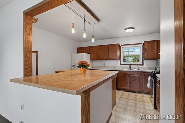 2523 44th Street, Wyoming, MI 49519