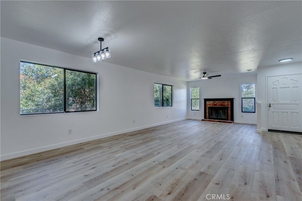 Image 12 of property listing at 26959 Meridian, Hemet, CA 92544