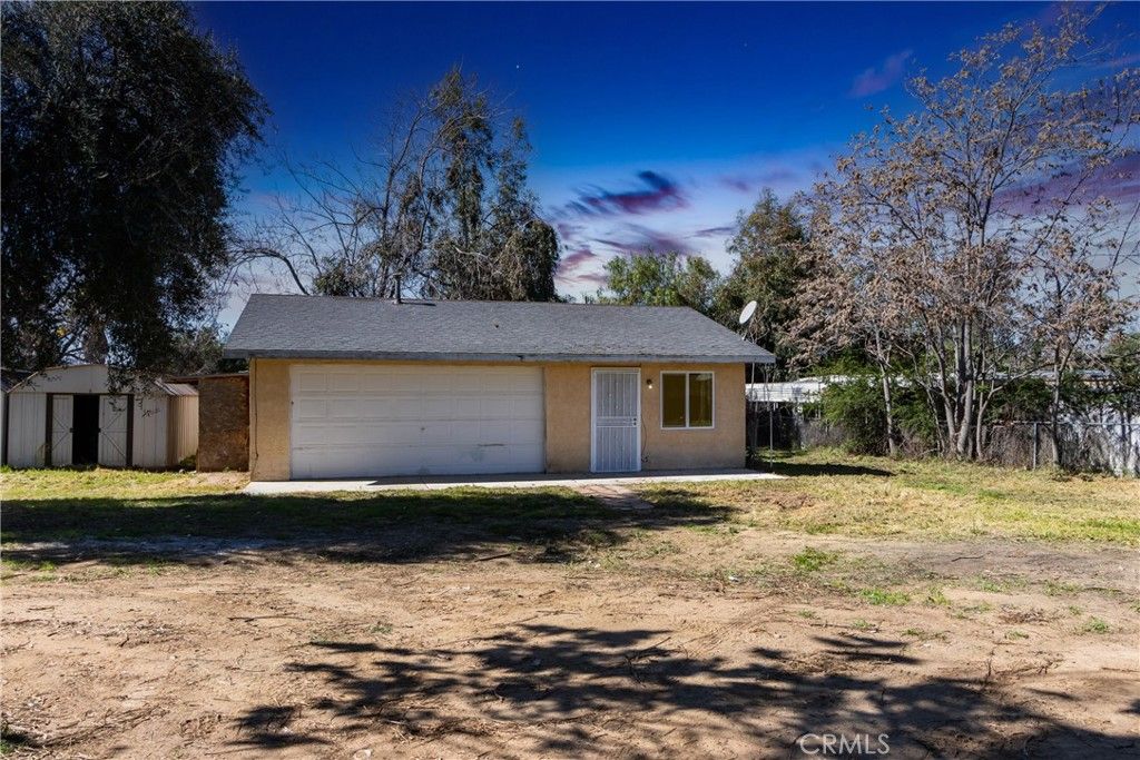 Image 3 of property listing at 26959 Meridian, Hemet, CA 92544
