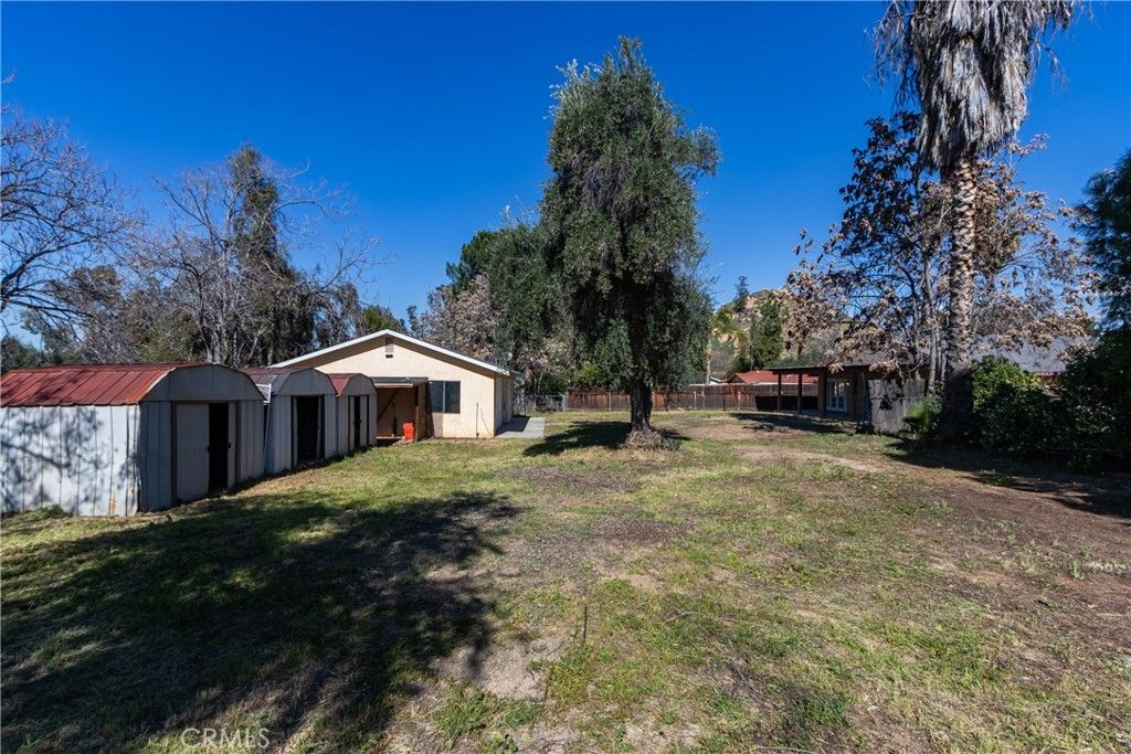 Image 42 of property listing at 26959 Meridian, Hemet, CA 92544