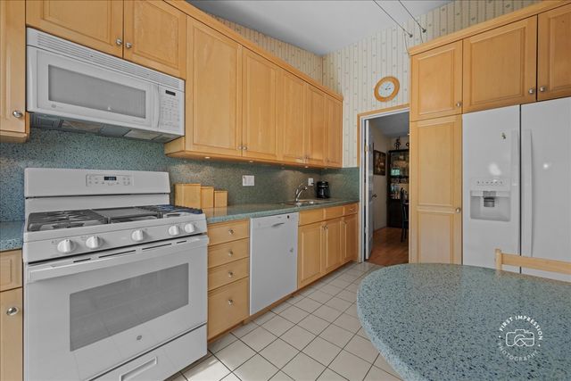 356 Elizabeth Drive C, Wood Dale, IL 60191