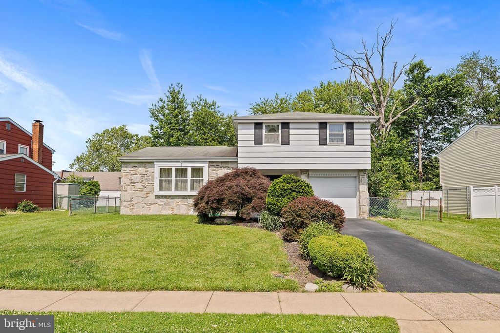 1669 RADBURN RD, Bensalem, PA 19020