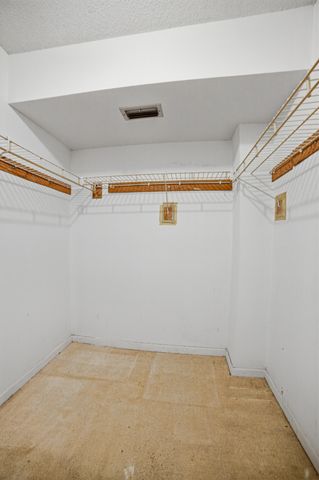 2861 NW 47th Terrace 305b, Lauderdale Lakes, FL 33313