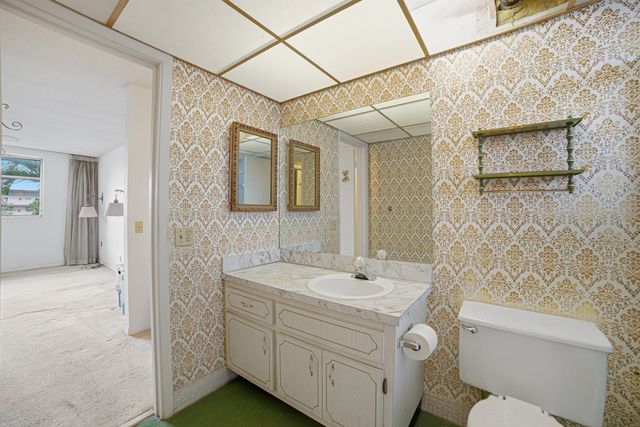 2861 NW 47th Terrace 305b, Lauderdale Lakes, FL 33313