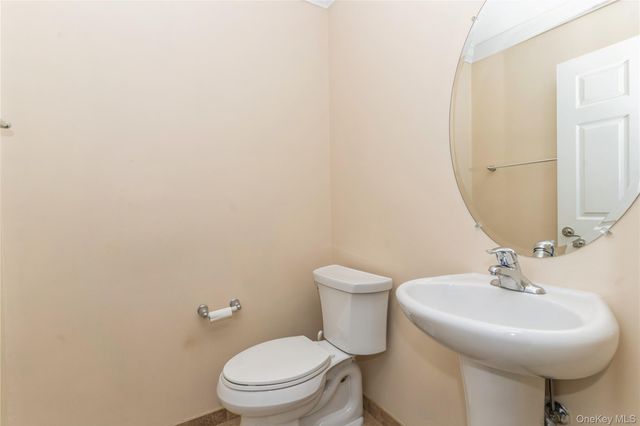 218 Willow Lane, Valley Stream, NY 11580