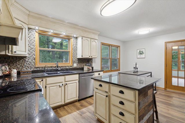 4828 N Brentwood Drive, Milton, WI 53563