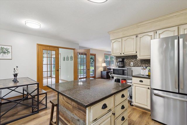 4828 N Brentwood Drive, Milton, WI 53563