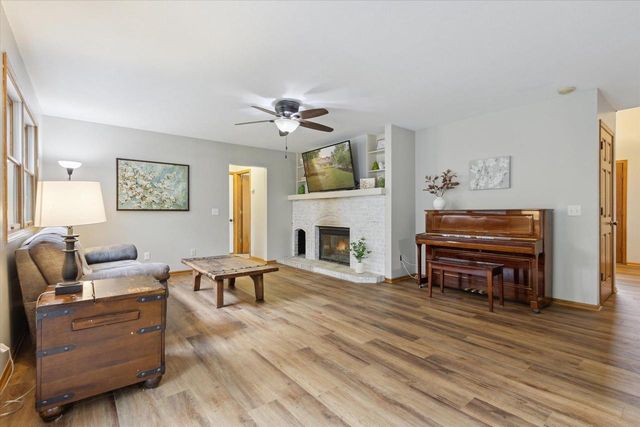 4828 N Brentwood Drive, Milton, WI 53563