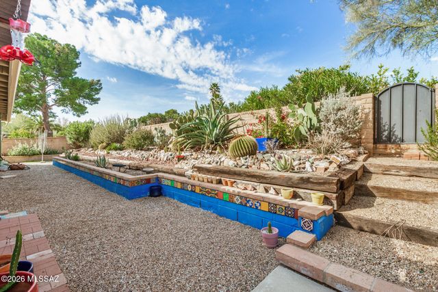 392 W Rio Altar, Green Valley, AZ 85614