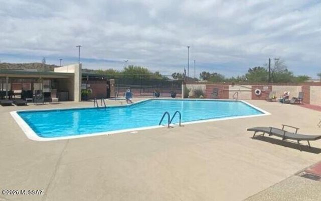 392 W Rio Altar, Green Valley, AZ 85614