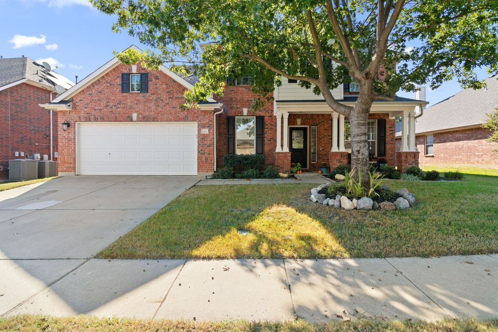 4008 Burwood Drive, Fort Worth, TX 76262