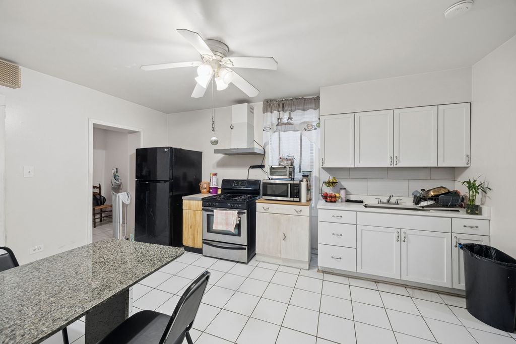 3037 S Saint Louis Avenue, Chicago, IL 60623 — photo 5