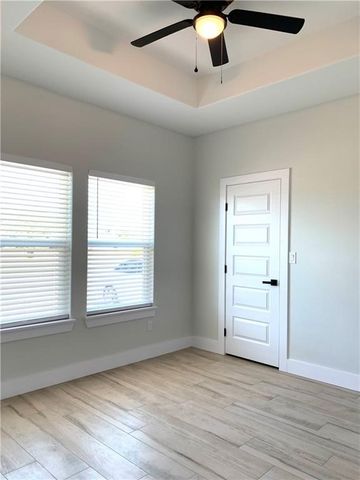 2814 HELD Dr, Corpus Christi, TX 78418