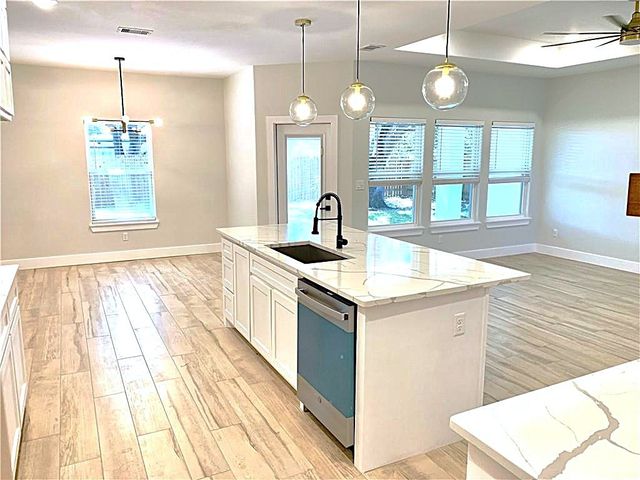 2814 HELD Dr, Corpus Christi, TX 78418