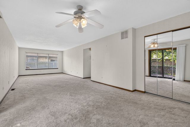 914 Shagbark Road 914, New Lenox, IL 60451