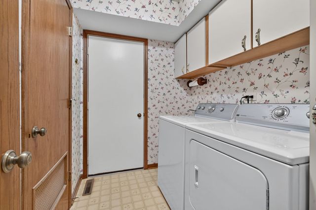 914 Shagbark Road 914, New Lenox, IL 60451
