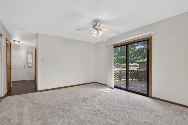 914 Shagbark Road 914, New Lenox, IL 60451