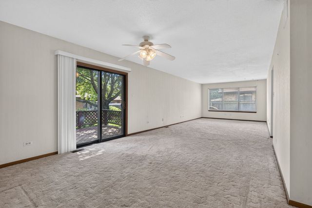 914 Shagbark Road 914, New Lenox, IL 60451