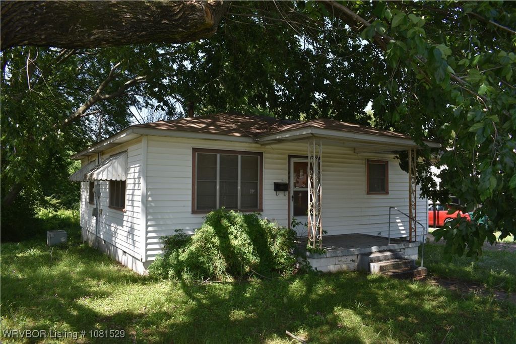 237 E 4th Street, Booneville, AR 72927
