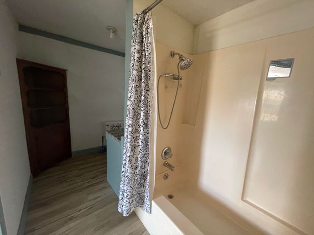 325 S 13th Street, Slaton, TX 79364