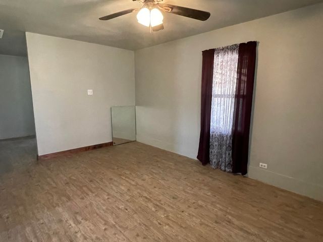 325 S 13th Street, Slaton, TX 79364