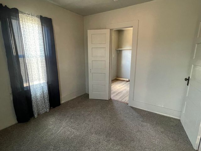 325 S 13th Street, Slaton, TX 79364