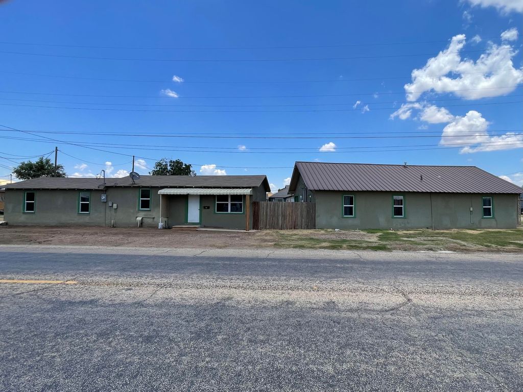 325 S 13th Street, Slaton, TX 79364