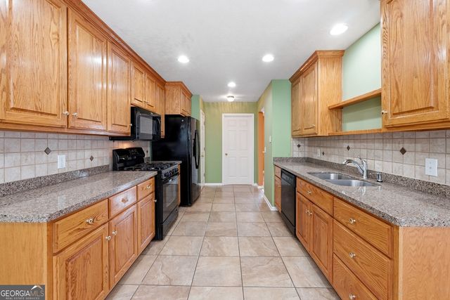 2343 Bluff Creek Overlook, Douglasville, GA 30135